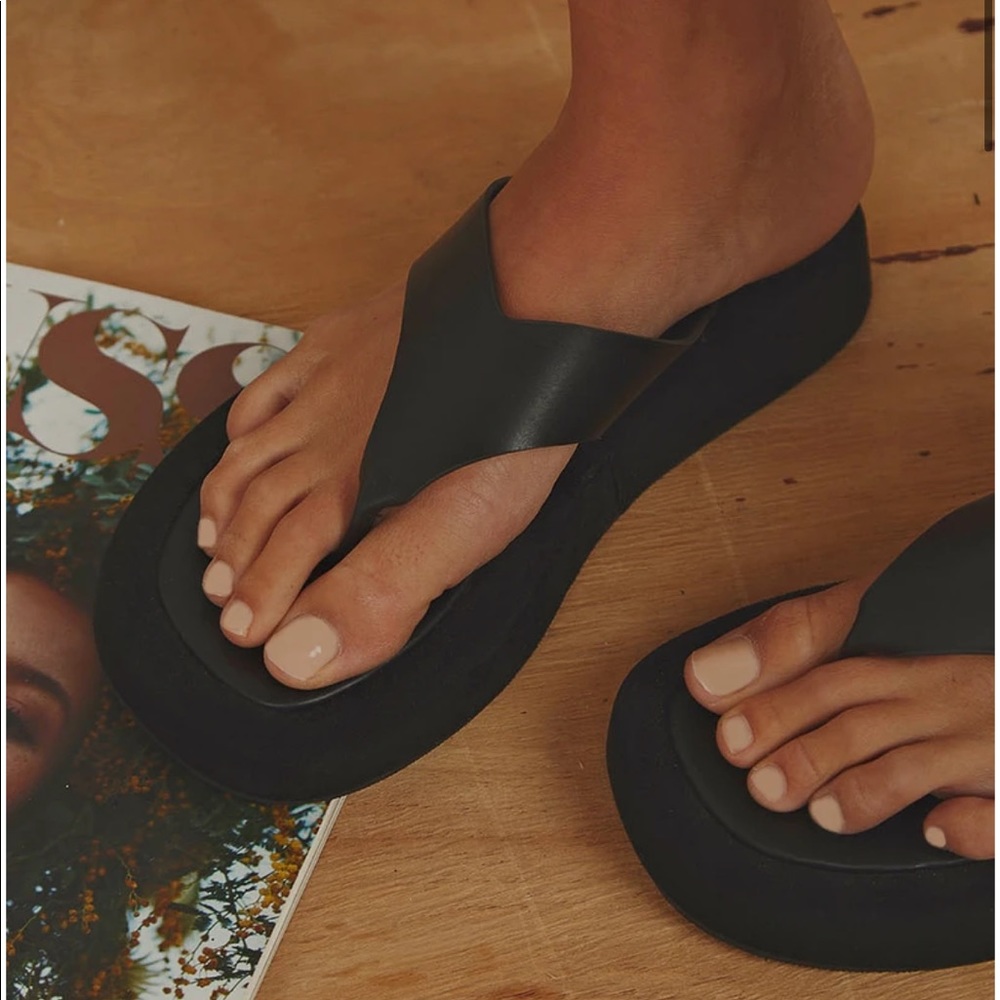 black platform sandals